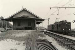 SMB Station Lommiswil mit Personenzug mit BDe 2/4 und Bi
